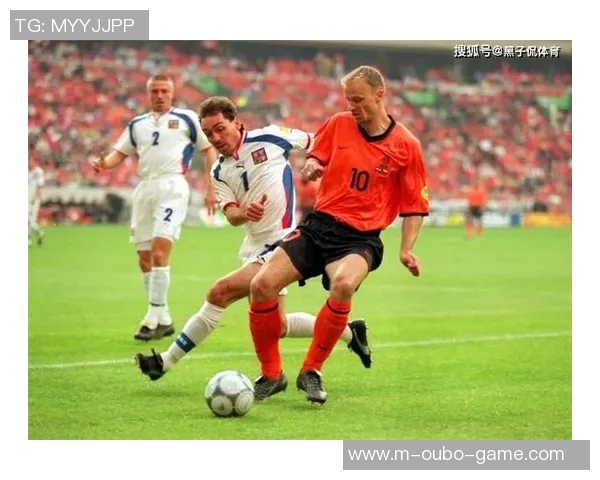 西多夫的足球传奇与人生哲学探索:从球场到人生的智慧分享 西多夫的足球传奇与人生哲学探索:从球场到人生的智慧分享